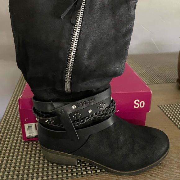 Boot - Picture 1 of 4